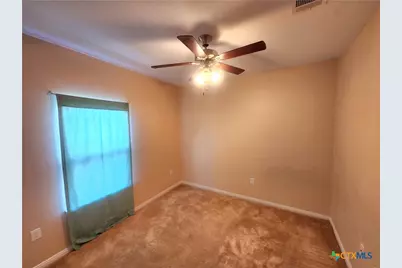 502 Migl Street, Yoakum, TX 77995 - Photo 10