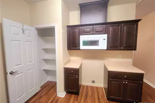 502 Migl St, Yoakum, TX 77995 - Photo 16