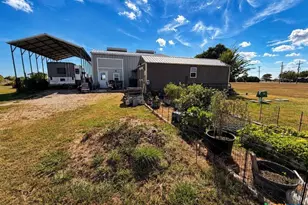 56 S Quailrun Ave, Port Lavaca, TX 77979 - Photo 8