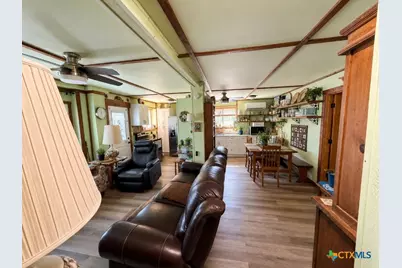 56 S Quailrun Avenue, Port Lavaca, TX 77979 - Photo 10