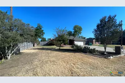 32 Tanyard Road, Morgans Point, TX 76513 - Photo 4