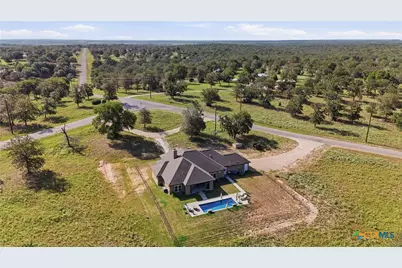 494 Flash Circle, Gonzales, TX 78648 - Photo 6
