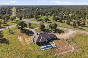 494 Flash Cir, Gonzales, TX 78648 - Photo 6
