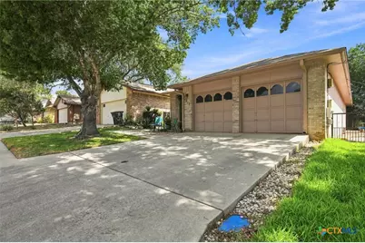 1217 Bluff Creek Circle, New Braunfels, TX 78130 - Photo 2