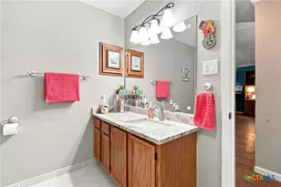 1217 Bluff Creek Cir, New Braunfels, TX 78130 - Photo 20