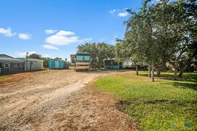 1673 W Harrison, Port O'Connor, TX 77982 - Photo 2
