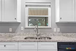 475 Cross Rd, Kingsbury, TX 78638 - Photo 8