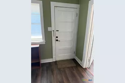 215 N Houston Avenue, Cameron, TX 76520 - Photo 8