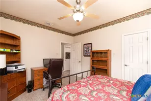 121 Wallace Blvd, Cameron, TX 76520 - Photo 36