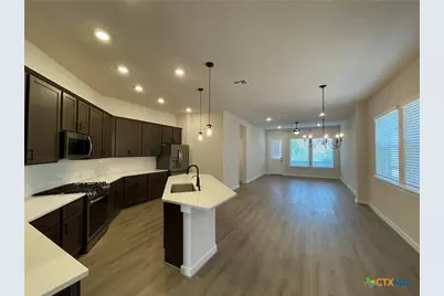 128 Radnor Road, New Braunfels, TX 78130 - Photo 6