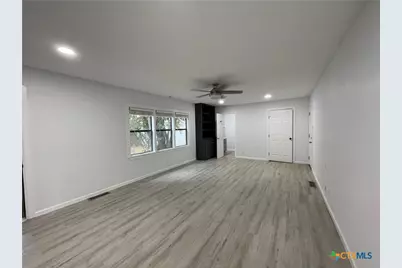 625 E 13th Avenue, Belton, TX 76513 - Photo 40