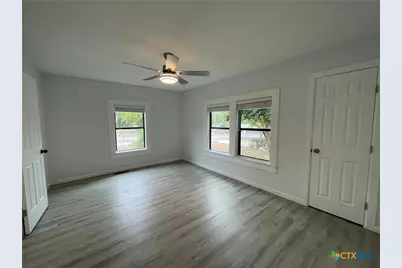 625 E 13th Avenue, Belton, TX 76513 - Photo 22