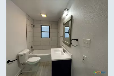 625 E 13th Avenue, Belton, TX 76513 - Photo 12