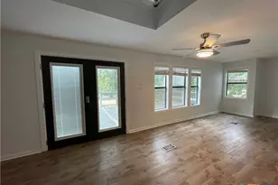 625 E 13th Ave, Belton, TX 76513 - Photo 30