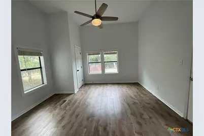 625 E 13th Avenue, Belton, TX 76513 - Photo 38