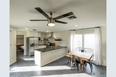 118 Waterford Drive, Victoria, TX 77901 - Photo 4