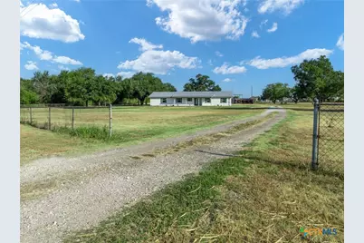 8707 E Highway 6, Riesel, TX 76682 - Photo 36