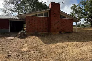 415 SE Main St, Stockdale, TX 78160 - Photo 16