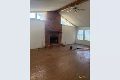 415 SE Main Street, Stockdale, TX 78160 - Photo 2