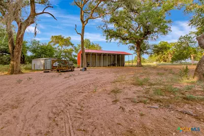 410 Cr 426, Yoakum, TX 77995 - Photo 24