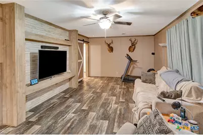 410 Cr 426, Yoakum, TX 77995 - Photo 8