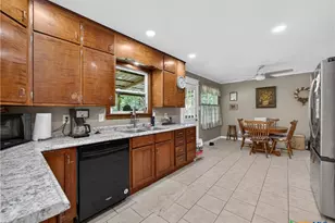 461 Shorty's Ln, Fredericksburg, TX 78624 - Photo 12