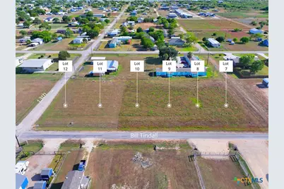 1307 W Bill Tindall Avenue, Seadrift, TX 77983 - Photo 2