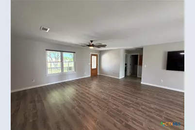433 W Klein Road, New Braunfels, TX 78130 - Photo 4