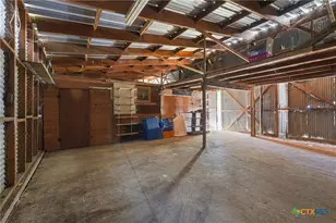 520 Seydler St, Gonzales, TX 78629 - Photo 22