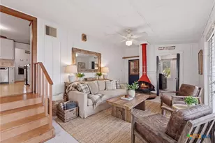 520 Seydler St, Gonzales, TX 78629 - Photo 14