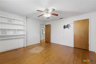 520 Seydler St, Gonzales, TX 78629 - Photo 14