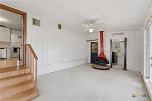 520 Seydler St, Gonzales, TX 78629 - Photo 12