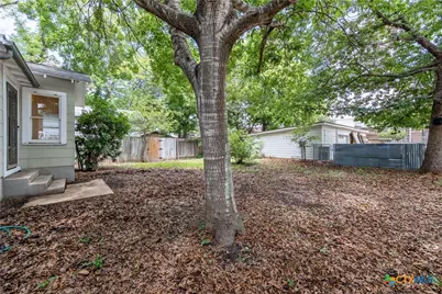465 S Guenther Avenue, New Braunfels, TX 78130 - Photo 14