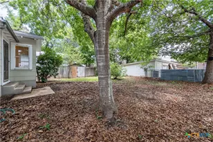 465 S Guenther Ave, New Braunfels, TX 78130 - Photo 14