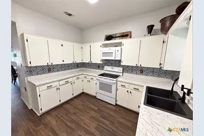 903 Davie Lee Drive, Copperas Cove, TX 76522 - Photo 4