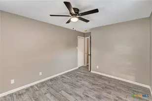 602 N Market St, Hallettsville, TX 77964 - Photo 24