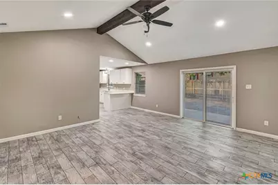 602 N Market Street, Hallettsville, TX 77964 - Photo 4