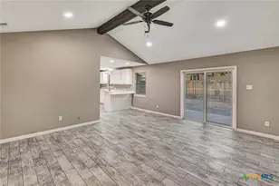 602 N Market St, Hallettsville, TX 77964 - Photo 4