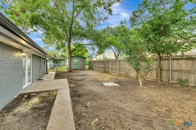 602 N Market Street, Hallettsville, TX 77964 - Photo 36