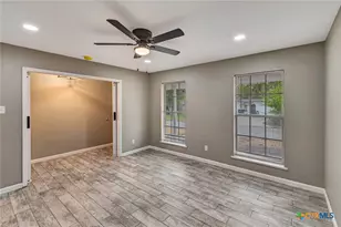 602 N Market St, Hallettsville, TX 77964 - Photo 10