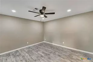 602 N Market St, Hallettsville, TX 77964 - Photo 8