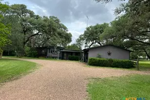 1037 Noll Rd, Meyersville, TX 77974 - Photo 36