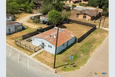 400 W Main Street, Cuero, TX 77954 - Photo 24