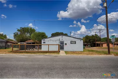 400 W Main Street, Cuero, TX 77954 - Photo 1