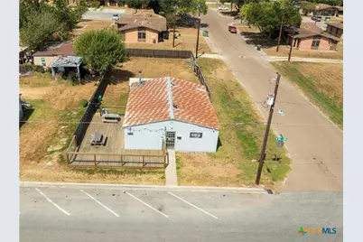 400 W Main Street, Cuero, TX 77954 - Photo 26