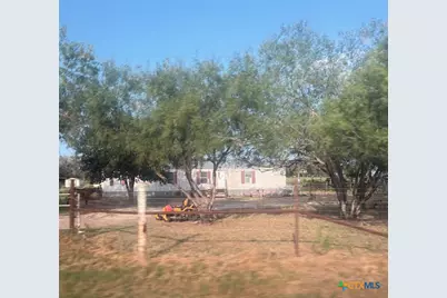 138 Terrace Hill Lane, Floresville, TX 78114 - Photo 6