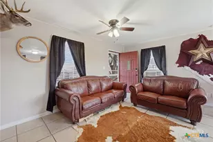1926 Dreyer Ln, Gonzales, TX 78629 - Photo 8