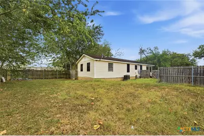 1904 Dreyer Lane Street, Gonzales, TX 78629 - Photo 24