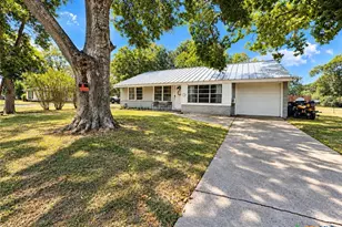 1119 N E, Edna, TX 77957 - Photo 1