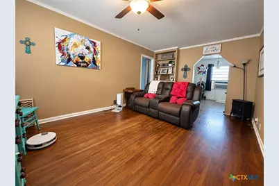 1119 N East, Edna, TX 77957 - Photo 10